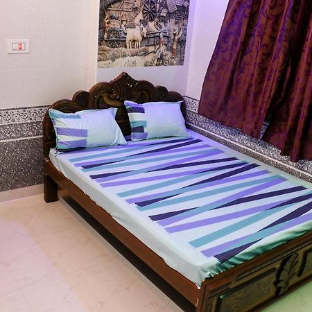 Sri Priya Lodge Dharmapuri Экстерьер фото