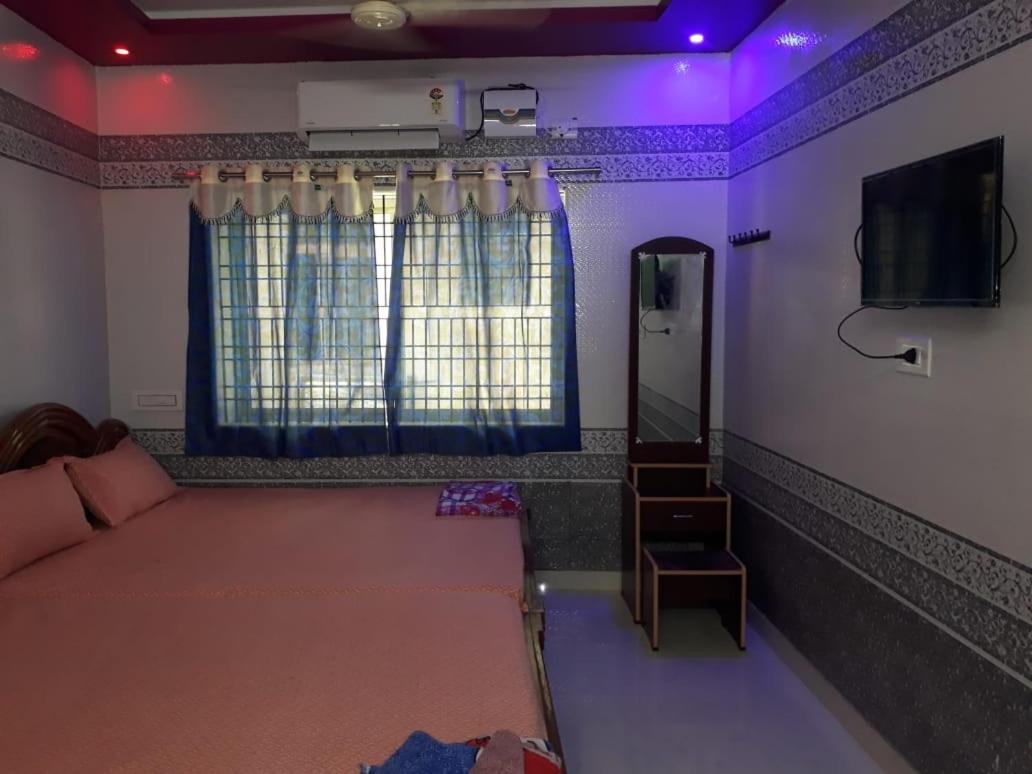 Sri Priya Lodge Dharmapuri Экстерьер фото