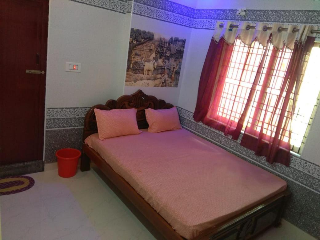 Sri Priya Lodge Dharmapuri Экстерьер фото